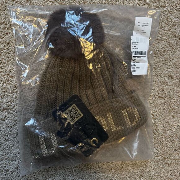 Goldbergh Ski Faux Fur Beanie Hat Marmottes Tan Gold Logo NWT - Picture 3 of 4